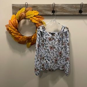 Banana Republic Blouse floral print. NWOT Small